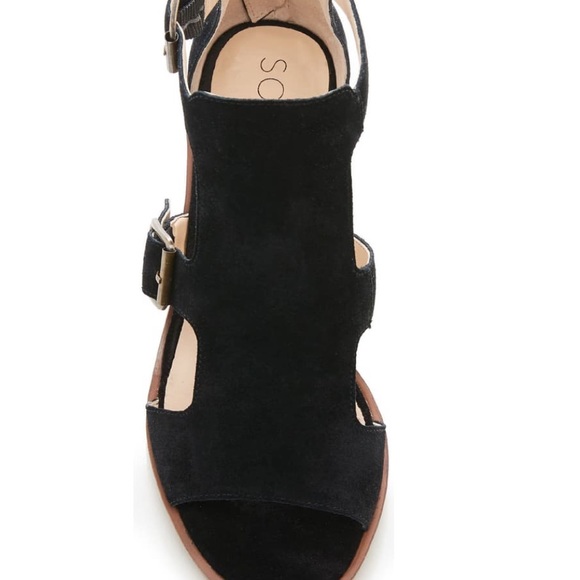 Tonni Buckle Shield Sandal
SOLE SOCIETY - Picture 3 of 16